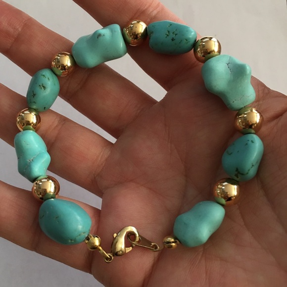 Chunky turquoise gold tone bead bracelet - Picture 4 of 8